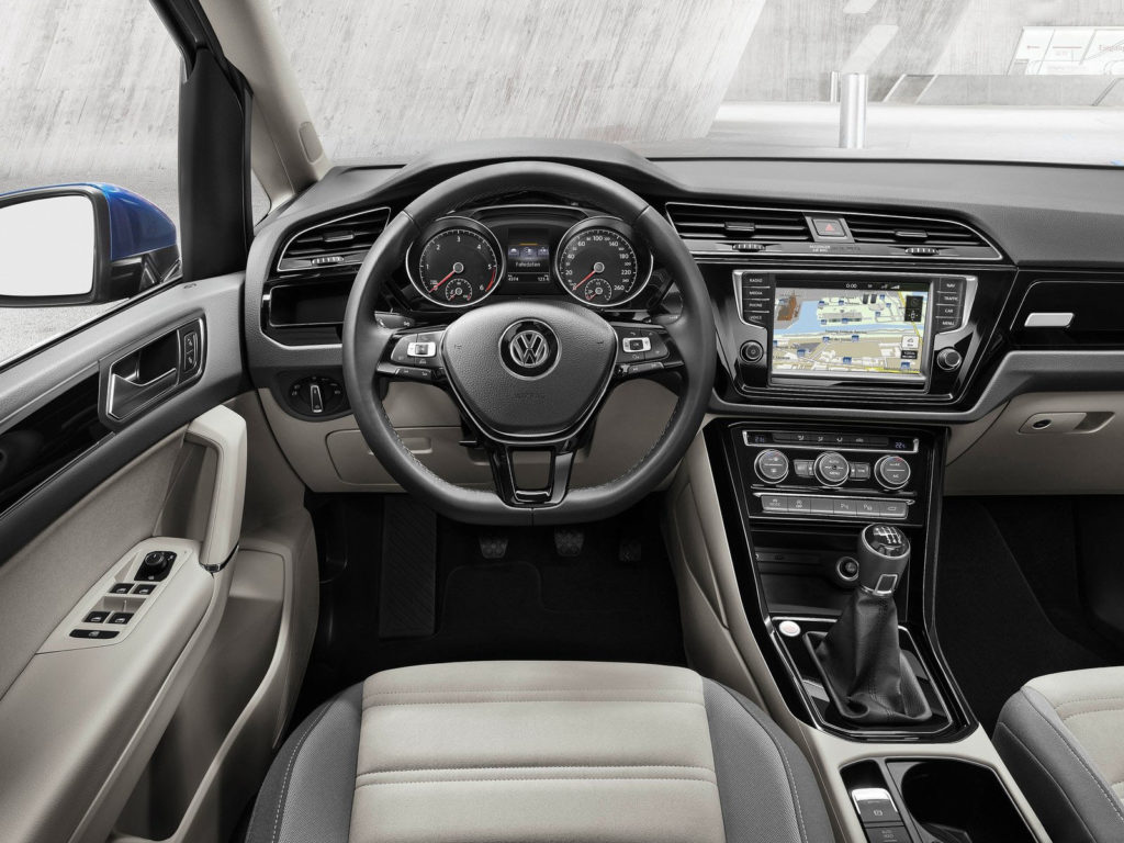 Volkswagen Touran — европейский идеал практичности. Фольксваген туран комплектации