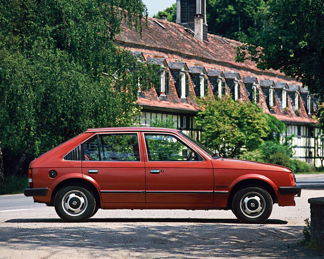 Opel Kadett подержанные автозапчасти онлайн по низкой цене | RRR